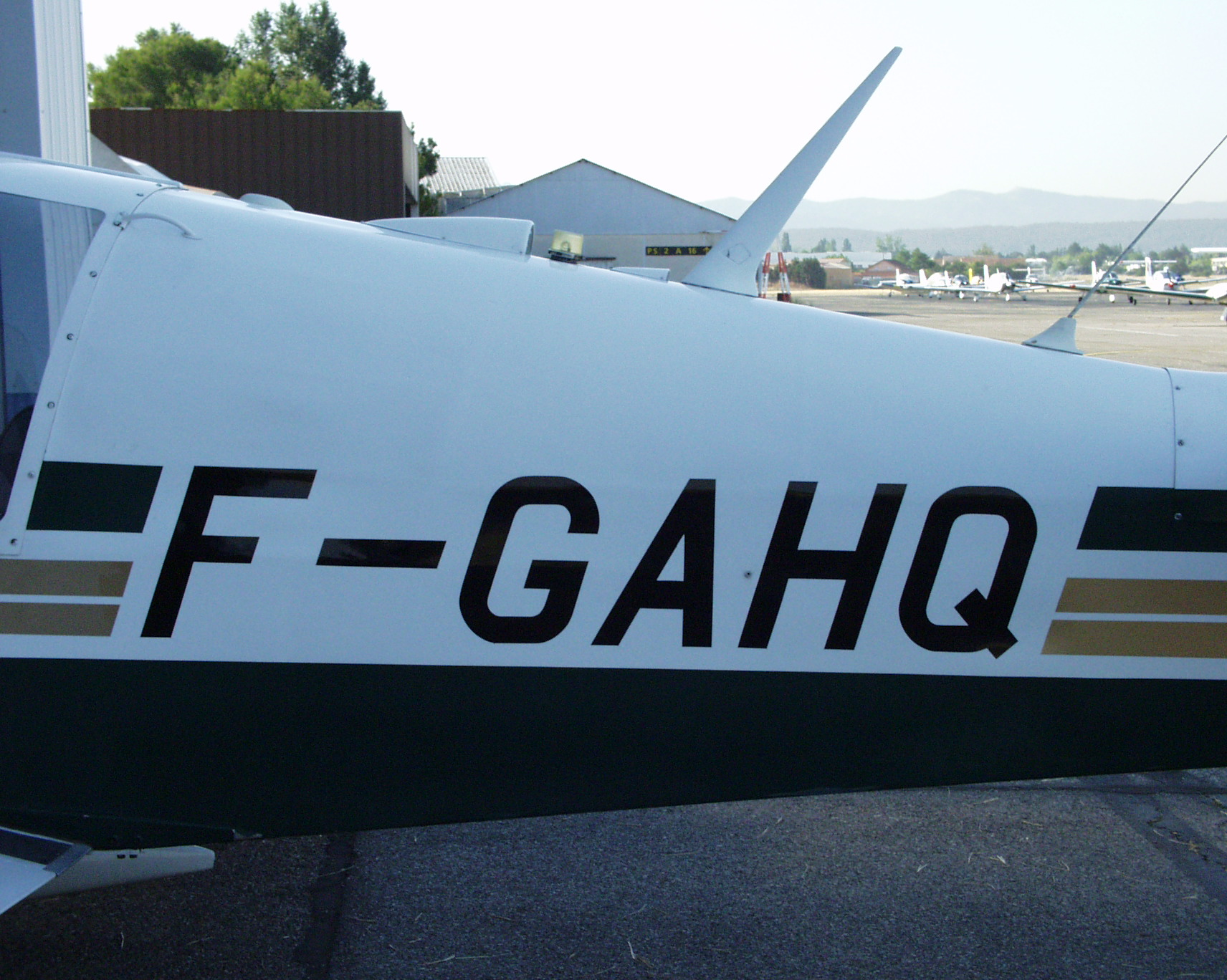 DR400-120 - GAHQ imat Gauche.jpg
